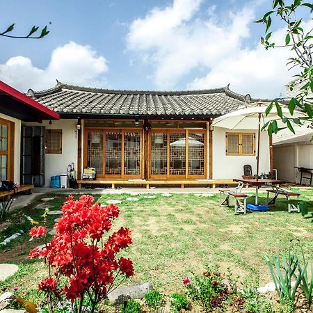 Indigo Hanok Pensión Jeonju Exterior foto