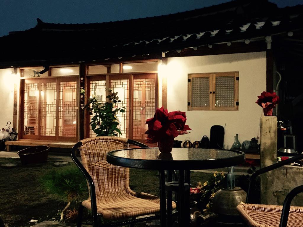 Indigo Hanok Pensión Jeonju Exterior foto