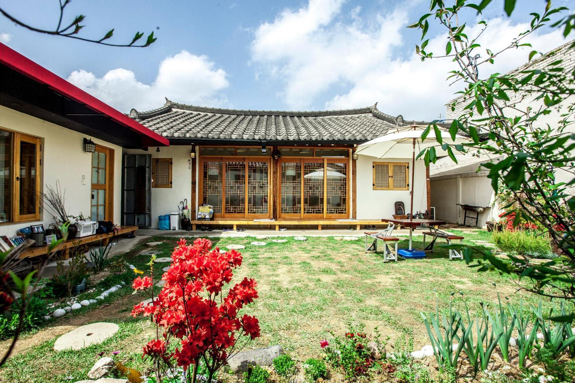Indigo Hanok Pensión Jeonju Exterior foto
